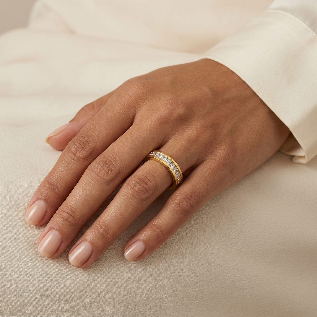Ligne gold-plated ring with youthful adult-hand styling